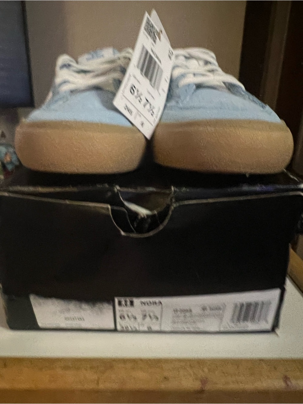 Adidas Nora Unisex Sneakers M6.5/W7.5 BNIB - Picture 3 of 9